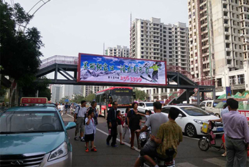 張家口市建國(guó)路人行過(guò)街天橋雙側(cè)雙面LED電子屏 張家口市建國(guó)路人行過(guò)街天橋雙側(cè)雙面LED電子屏